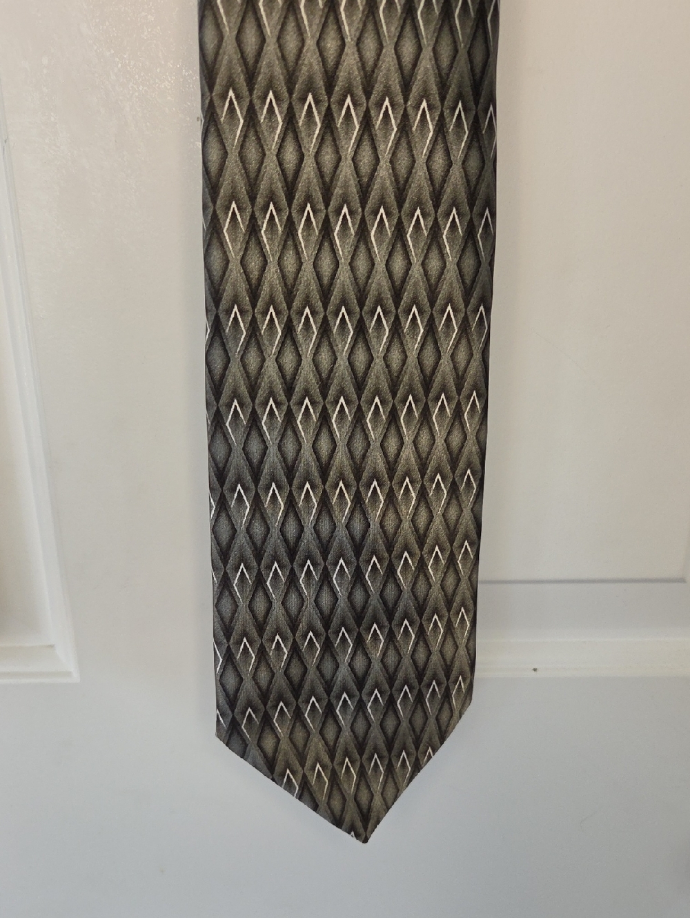 Puritan Gray and Black Diamond Pattern Men's Tie